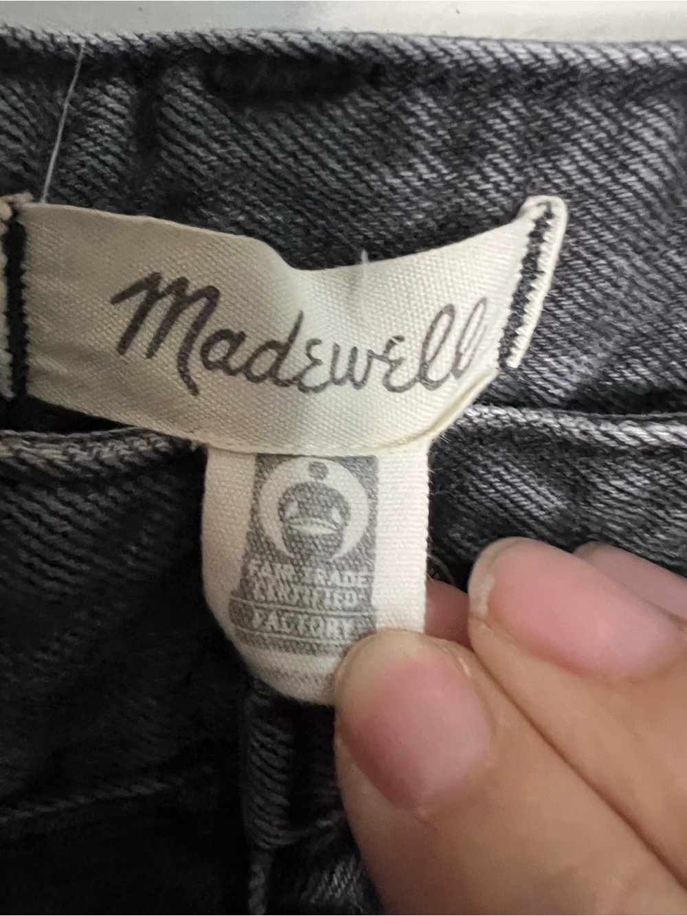 Madewell The Darted Barrel Leg Olenda Washed Black Button Fly Denim Jeans - Picture 6 of 11